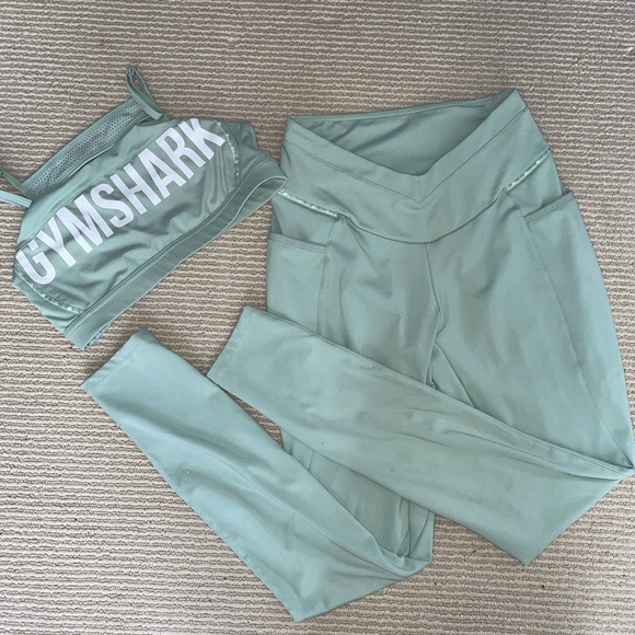 2pc Gymshark Set - Picture 2 of 8